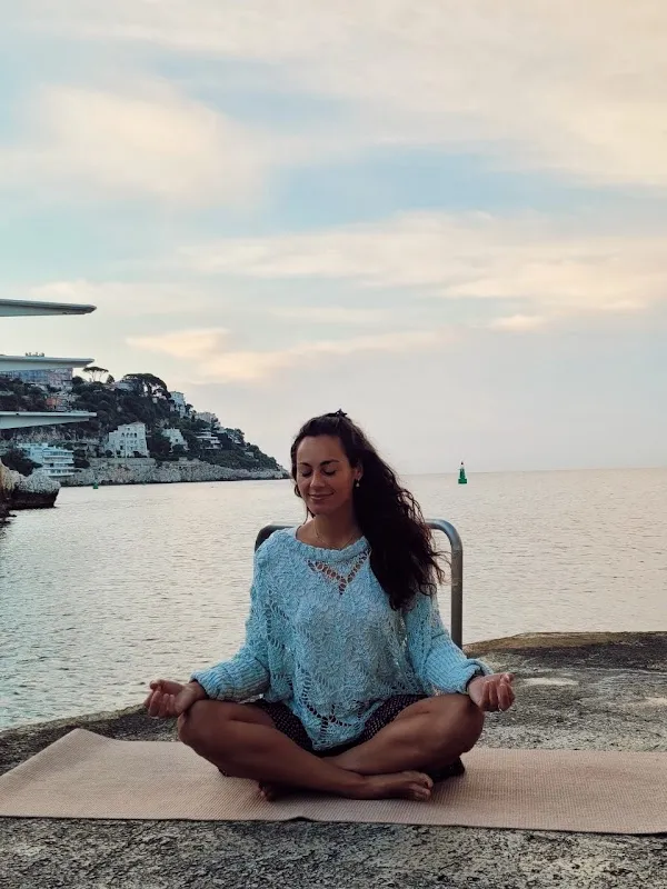 Studio Alya | Yoga, Poésie Corporelle & Exploration De Soi.