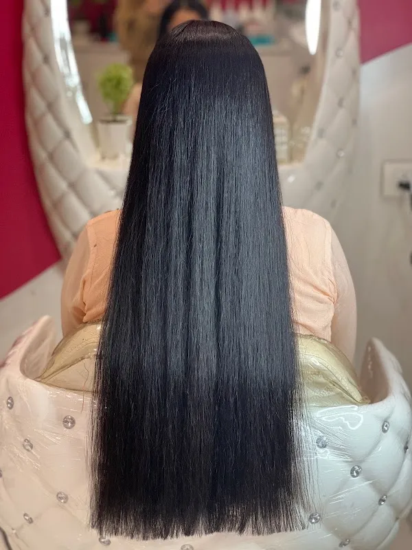 FLAUNT SALON & SPA - Hair & Nail Salon for Women