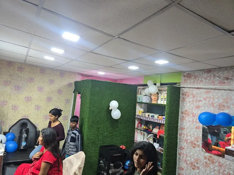 liza beauty parlour