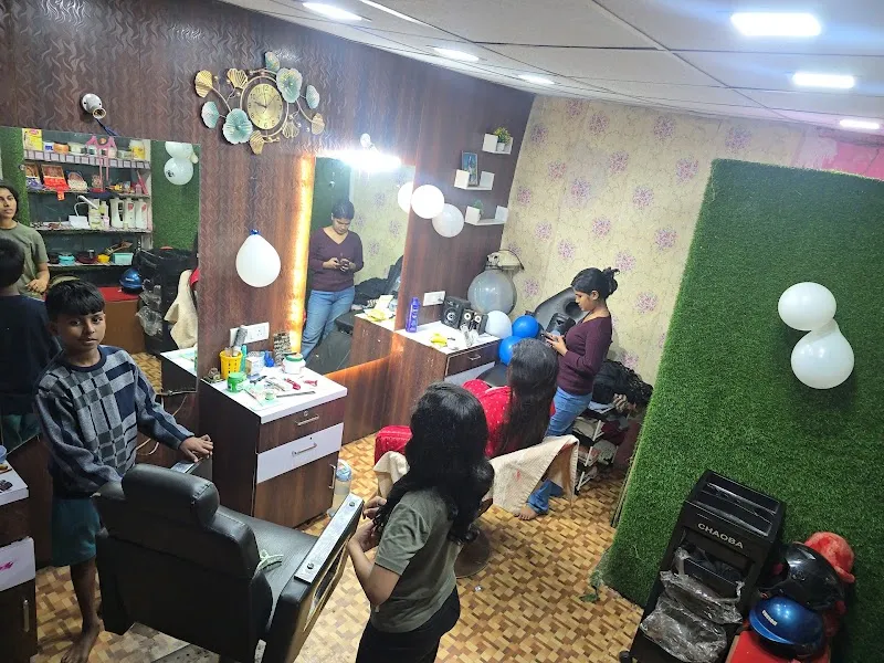 liza beauty parlour