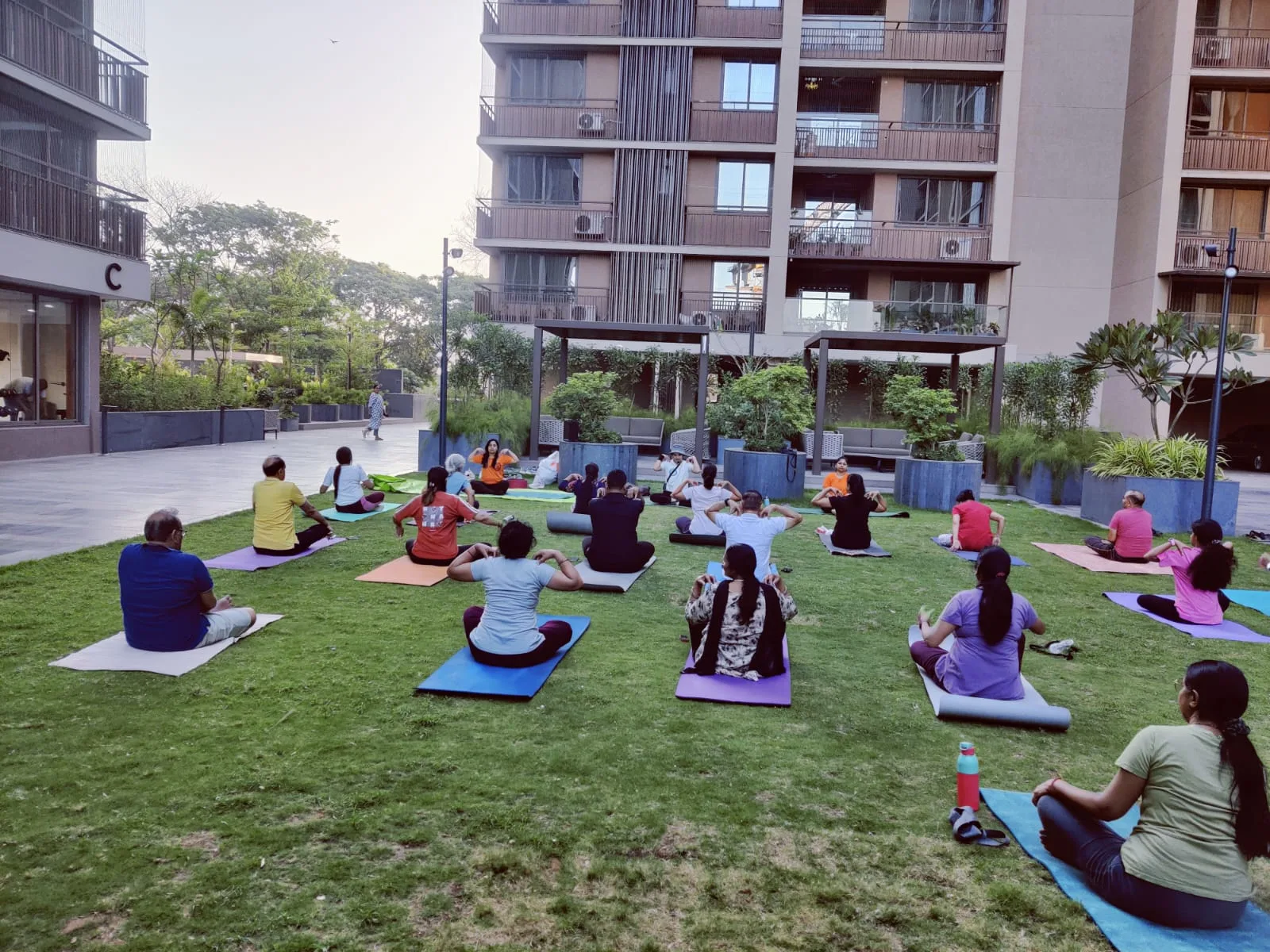 YOGIZ Yog wellness