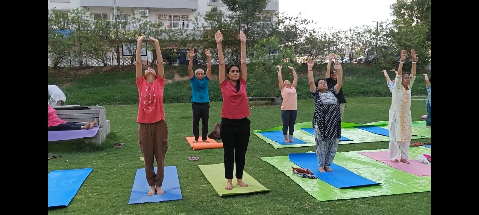 YOGIZ Yog wellness