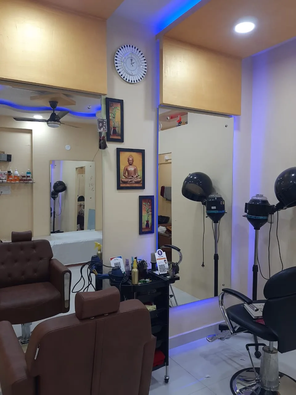 Apeksha Beauty Parlour