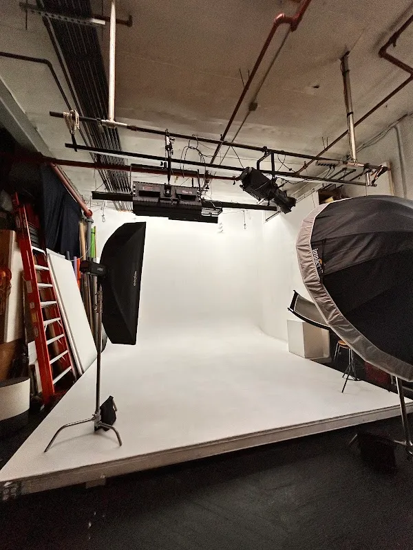 Urban Myth Studio - Photo Studio Rental