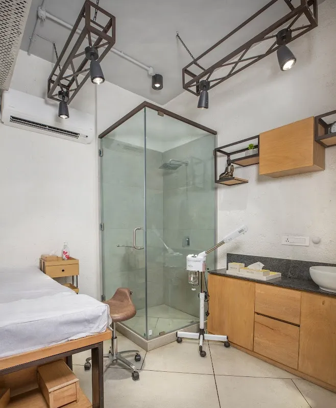 Enrich Salon Kandivali E Dattani Park