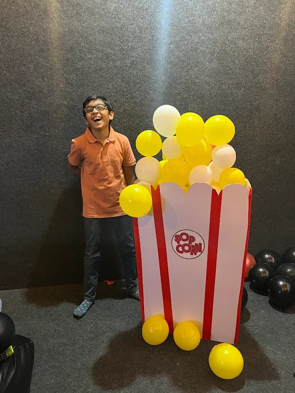 Screenacks- movie studio in Surat