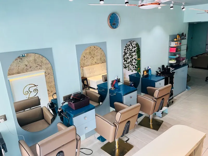 Riddhi the salon