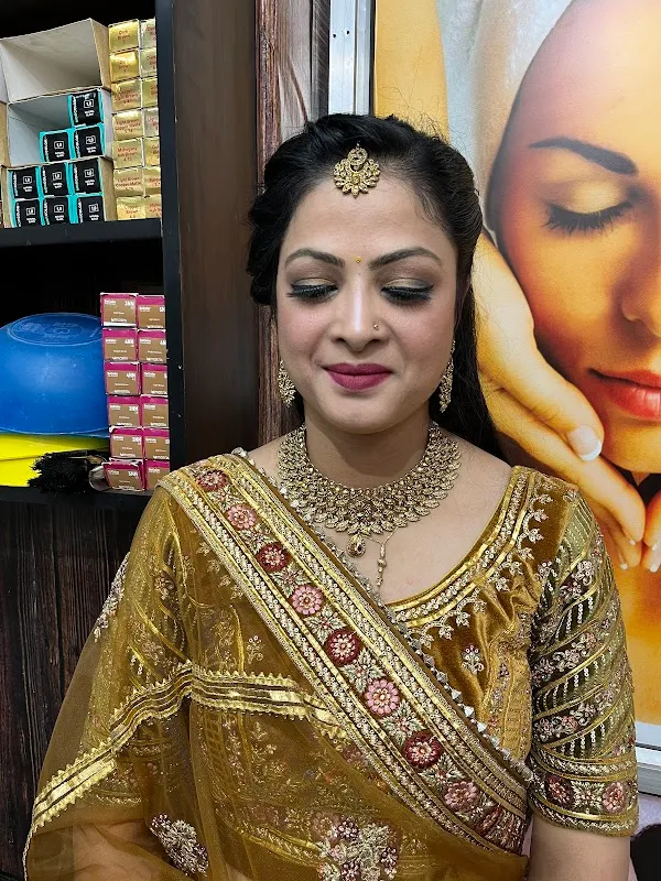 Aman's Salon
