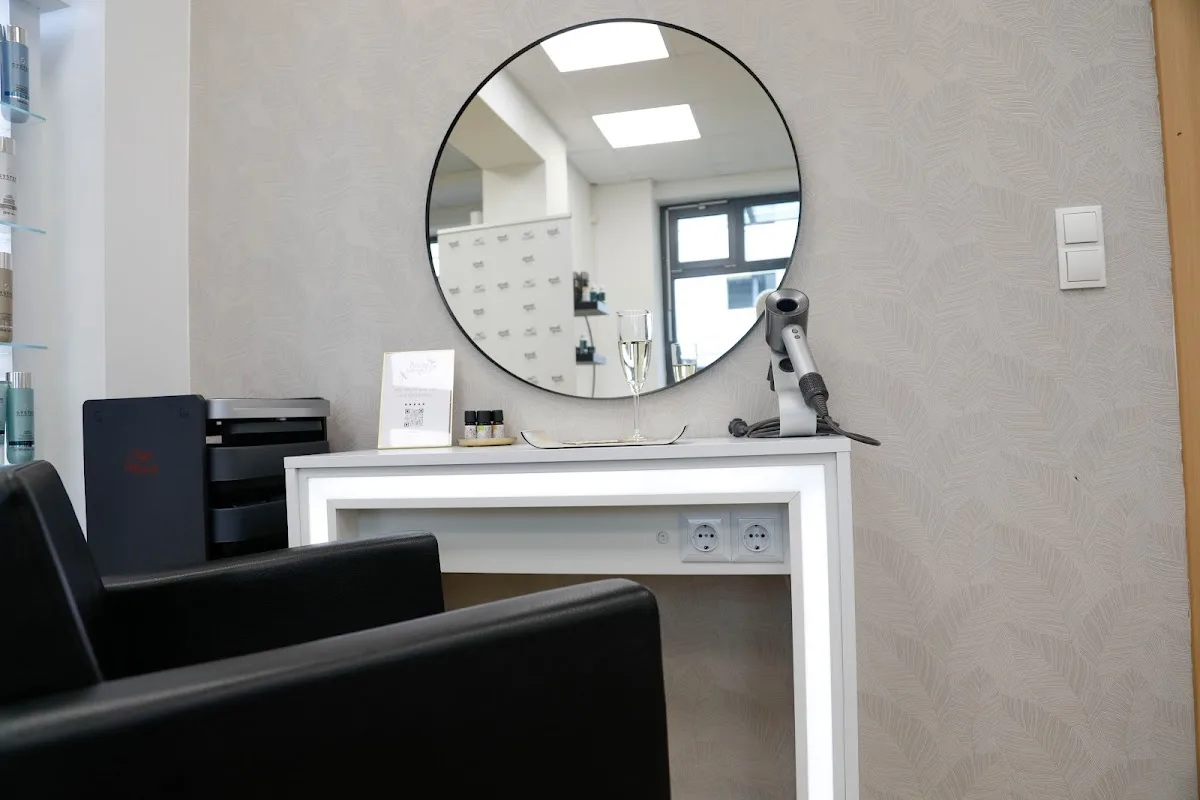 Beauty Lounge by Ana Correia
