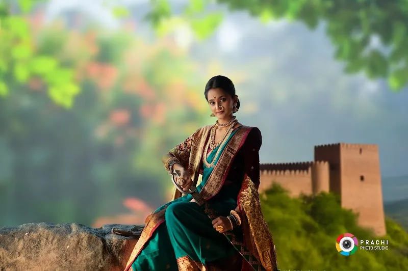 Prachi Photo Studio