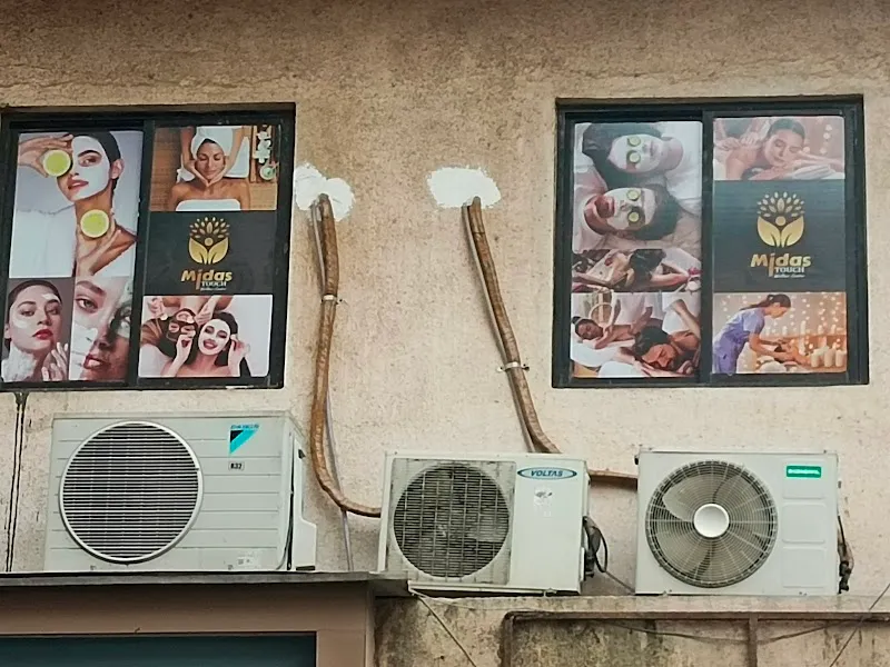 Midas Touch Family Spa in Girgaon- Spa in Charni Road