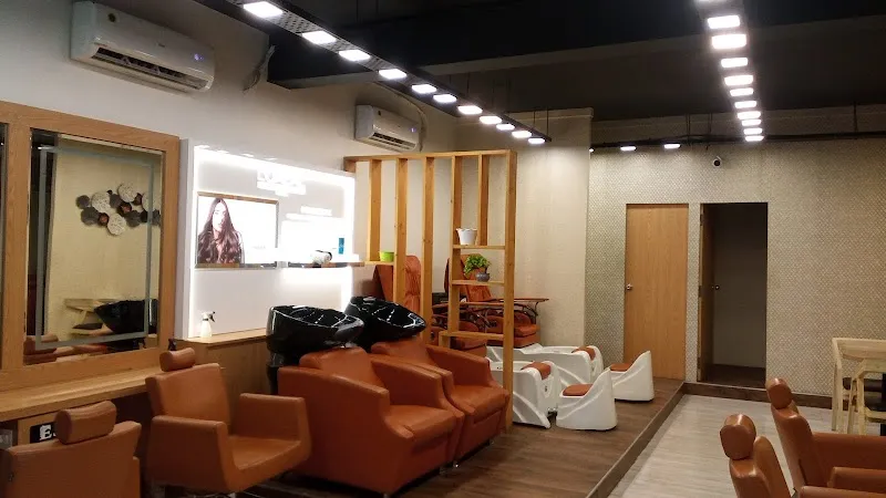 Esha’s Salon & Academy