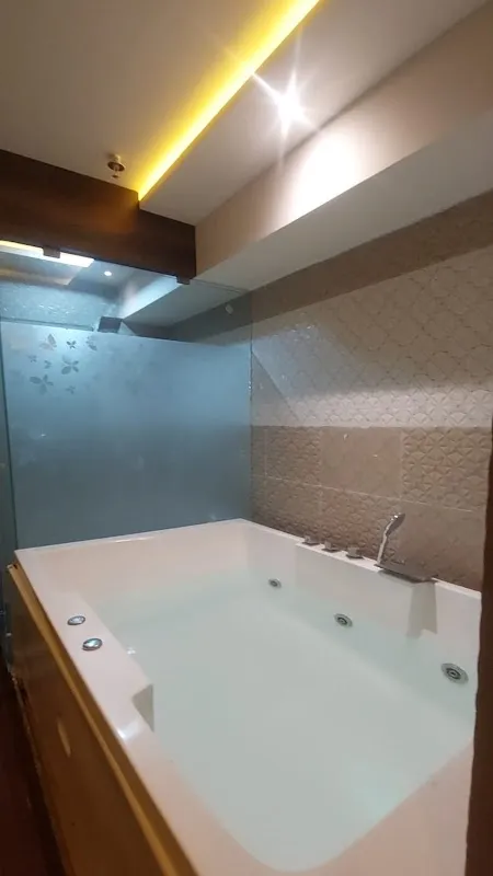 Flora Spa - Best Massage Spa In Grant Road