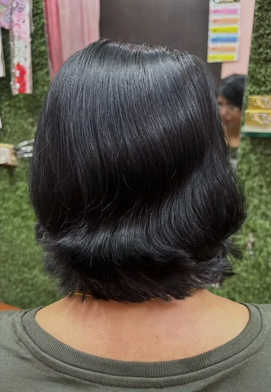 BB Makeovers - Salon & Academy