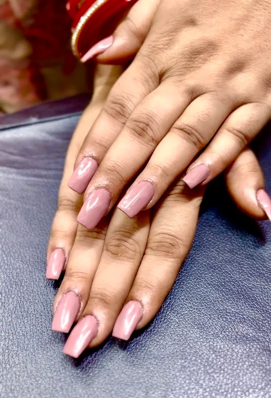 BB Makeovers - Salon & Academy