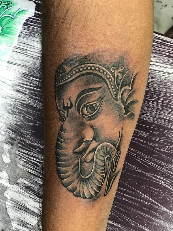 Param Tattoo Studio (Maker, Removal and Body Piercing)