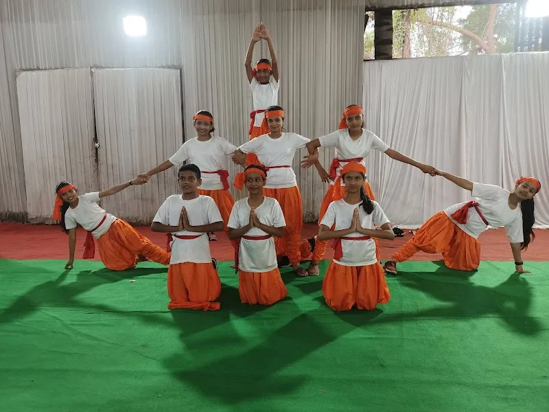 DANCE UNIVERSE INSTITUTE