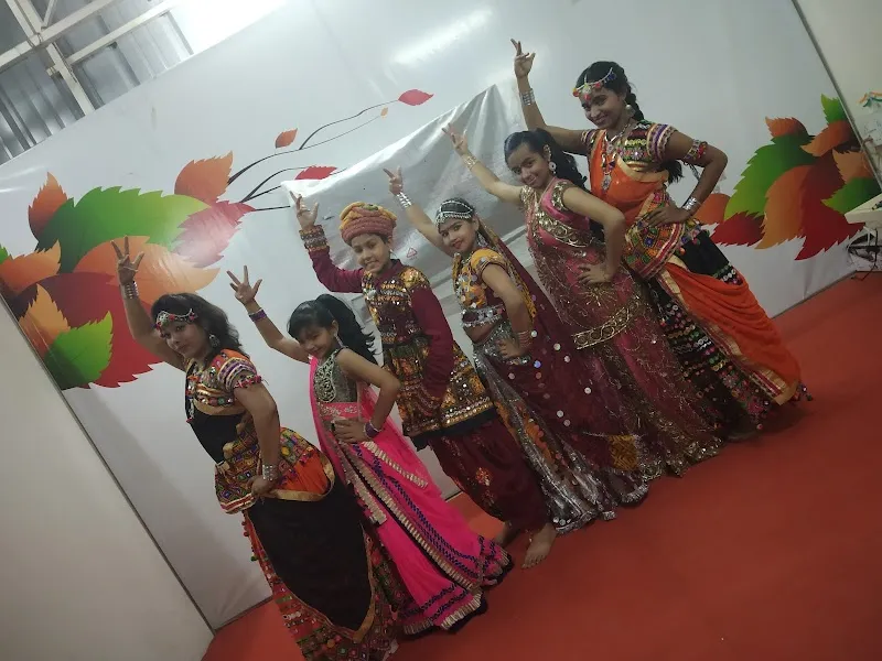 DANCE UNIVERSE INSTITUTE