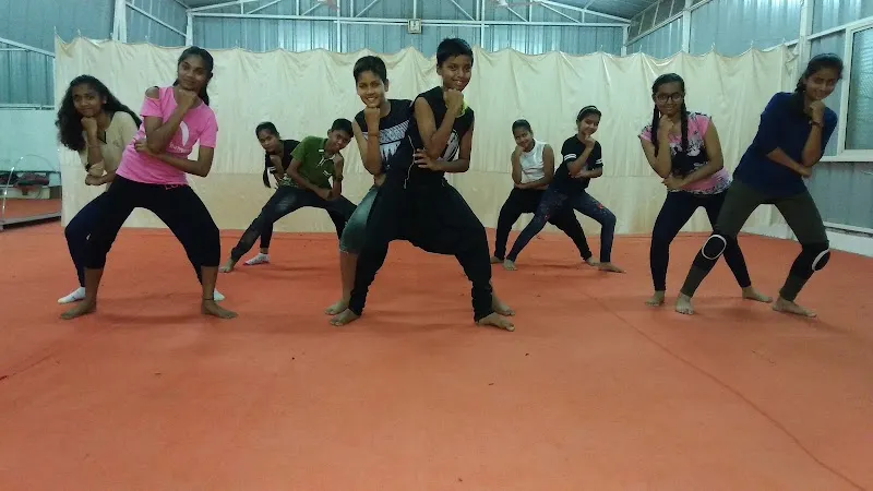 DANCE UNIVERSE INSTITUTE