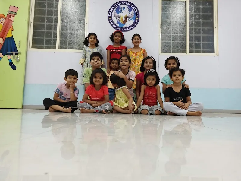 DANCE UNIVERSE INSTITUTE