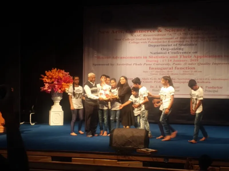 DANCE UNIVERSE INSTITUTE