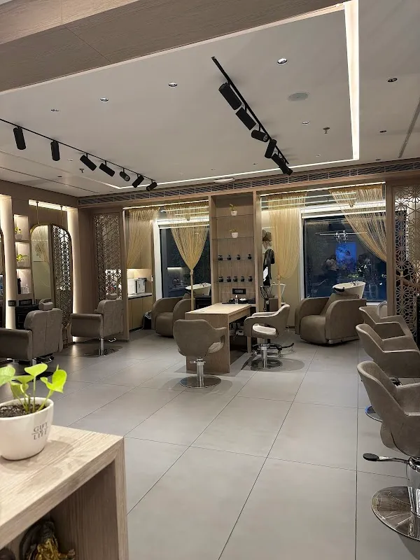 SINH Salon