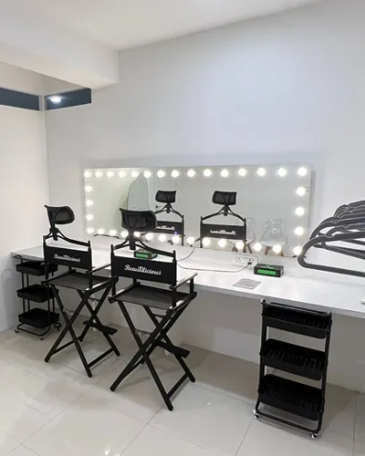 Fitting Frames - Studio on rent for Photo, Video shoot