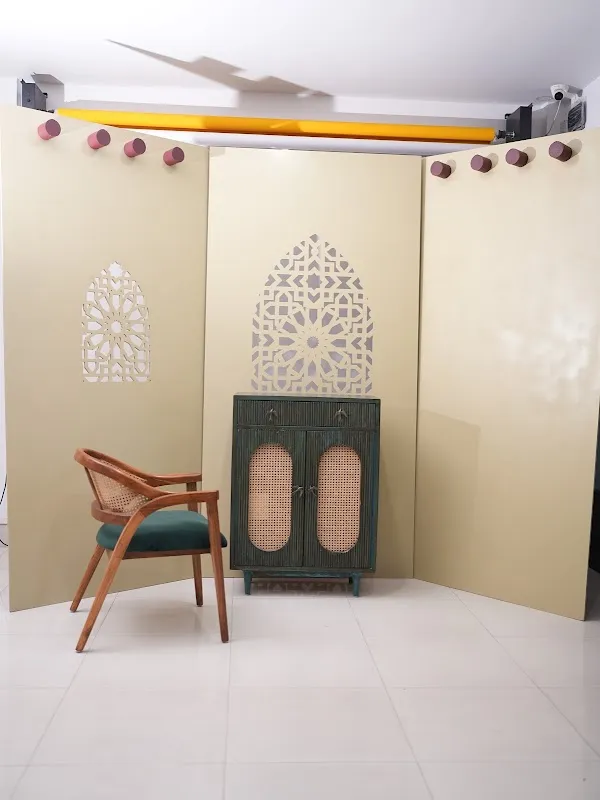 Fitting Frames - Studio on rent for Photo, Video shoot