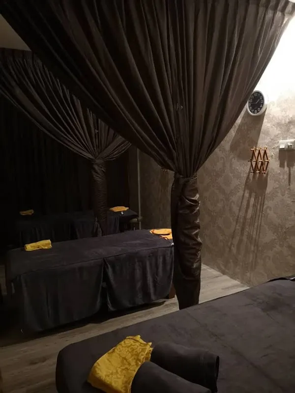 Perkhidmatan urutan tradisional yuzu 御足养生足浴