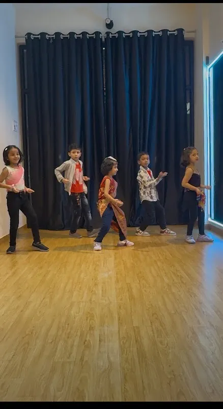 Nitin dance studio