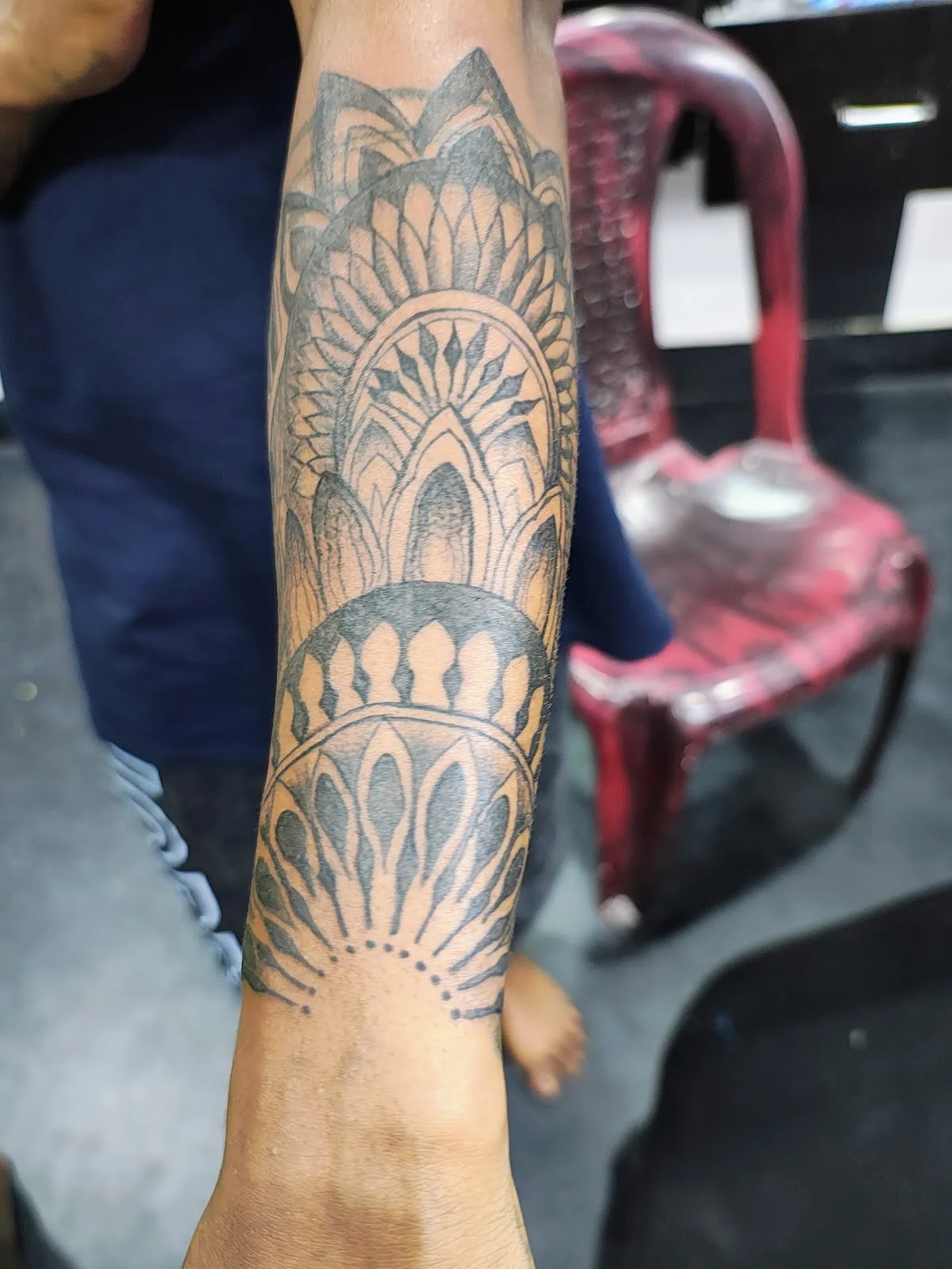The dots and lines tattoo studio