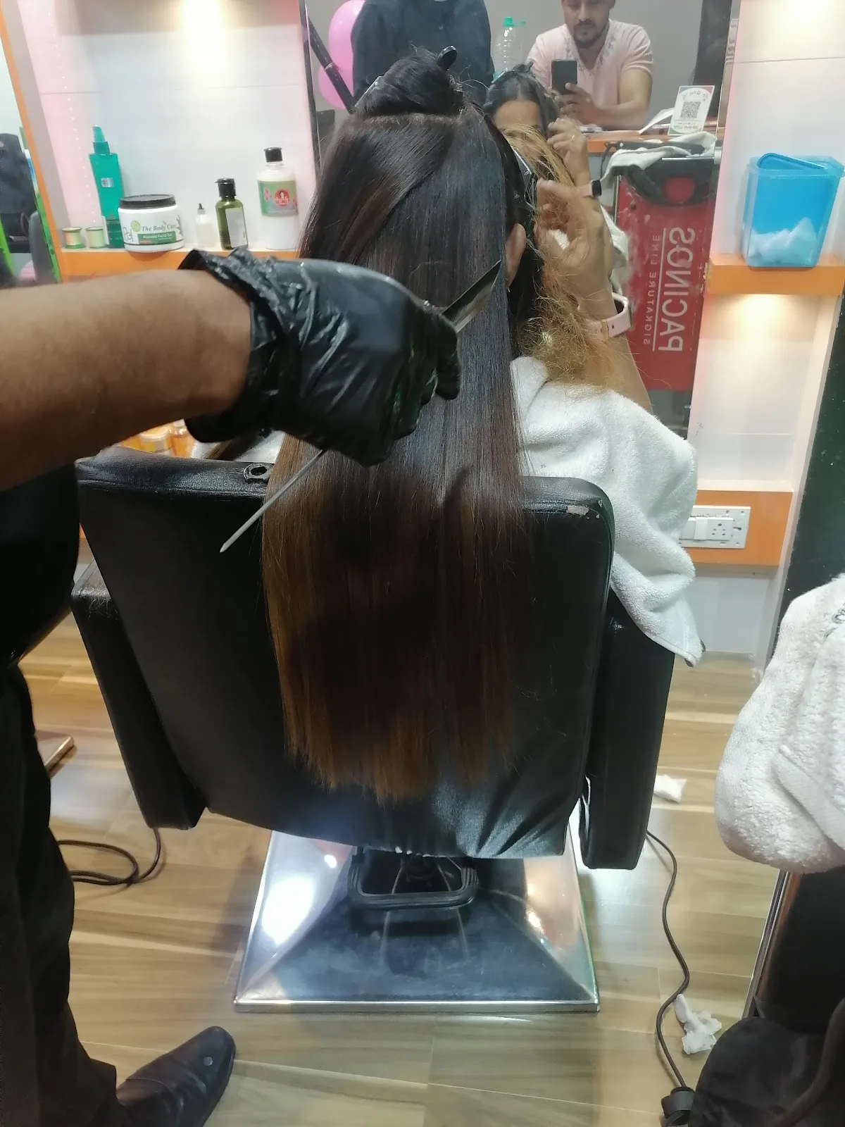 Salman Unisex Salon .