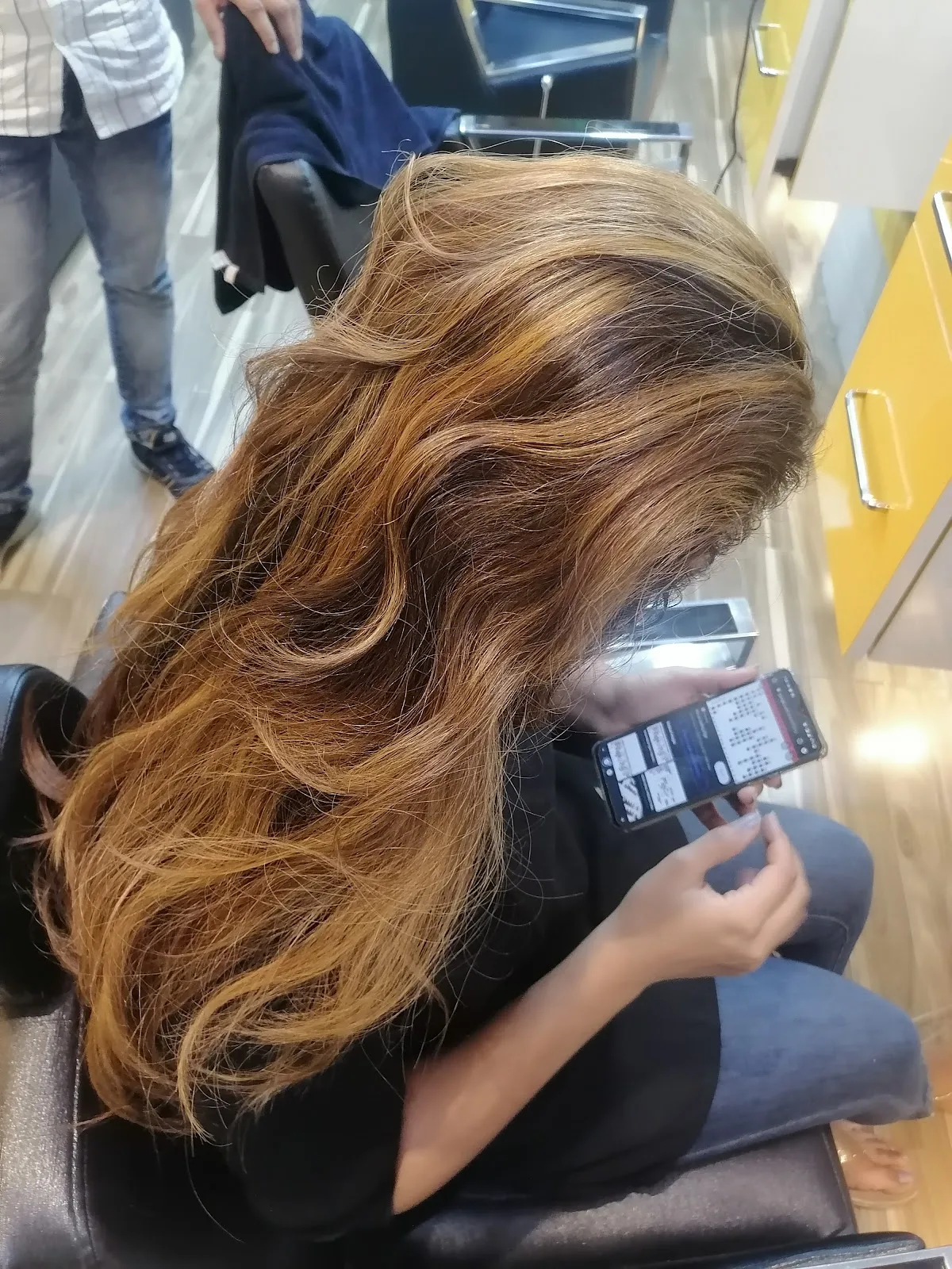 Salman Unisex Salon .