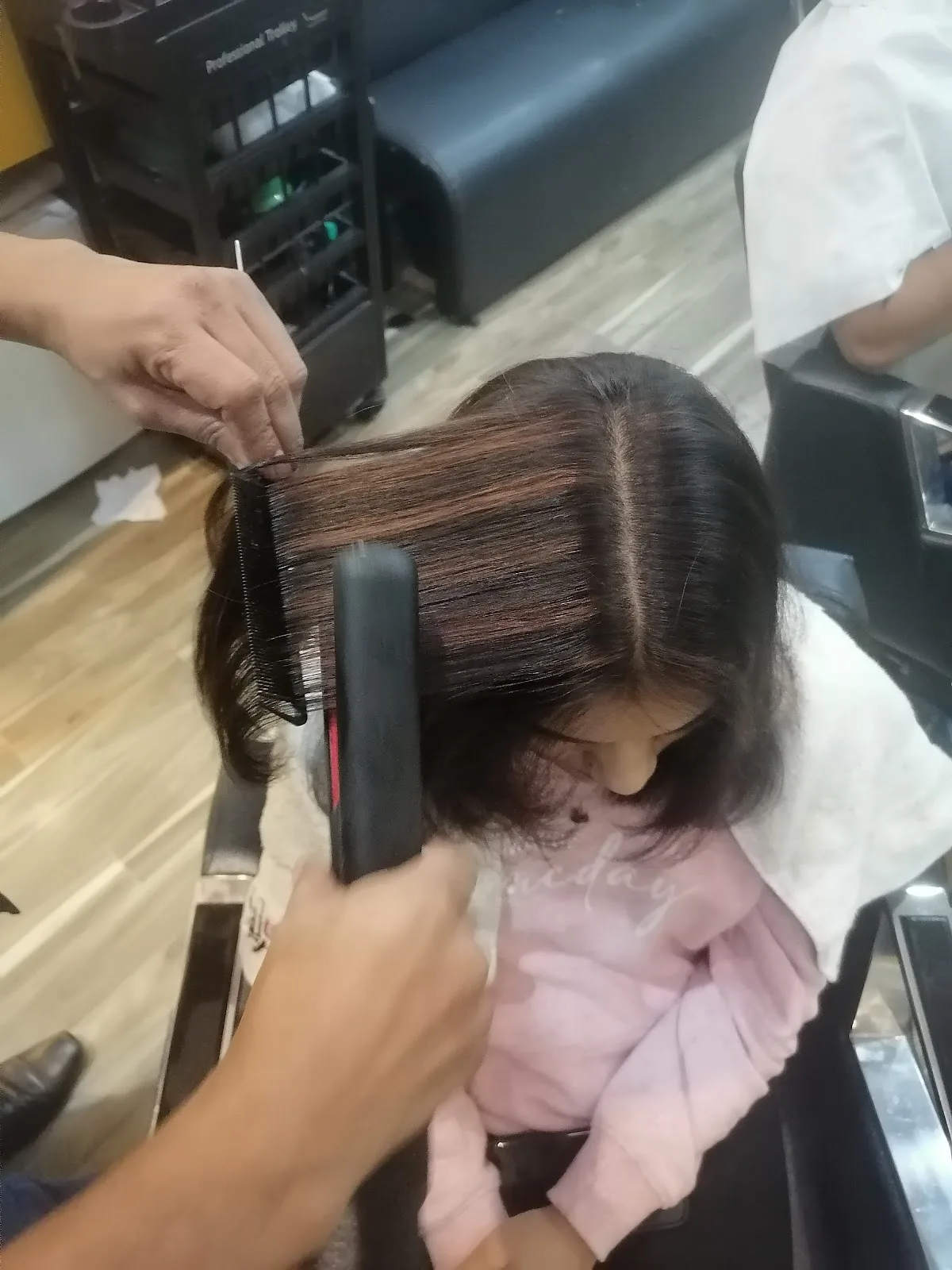 Salman Unisex Salon .