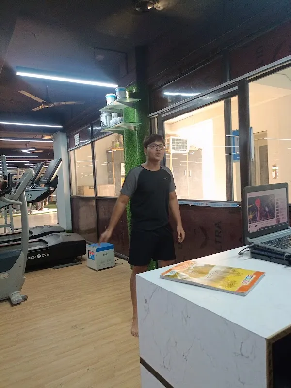THE WELLNESS CLUB XPRESS GYM