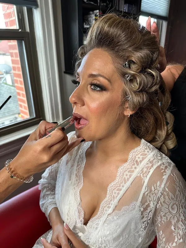 Ashley Lauren Beauty Lounge