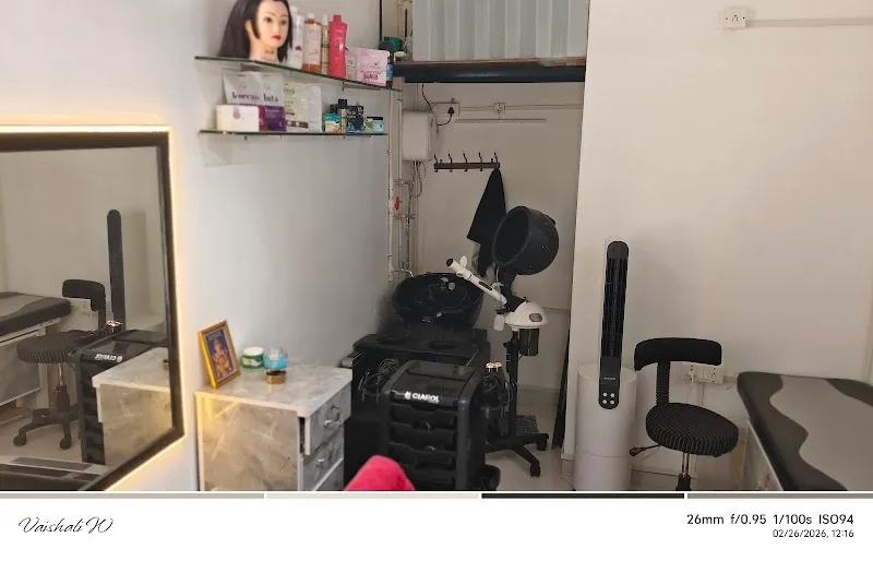 Vaishu's Beauty Salon and Makeup