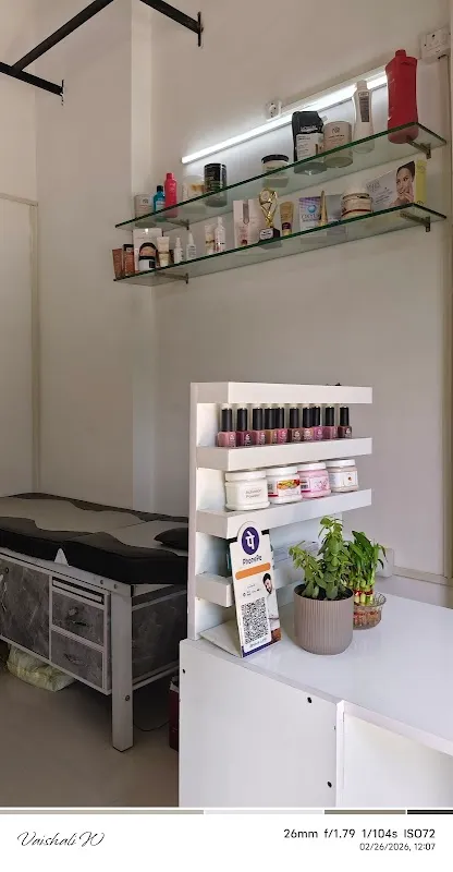 Vaishu's Beauty Salon and Makeup