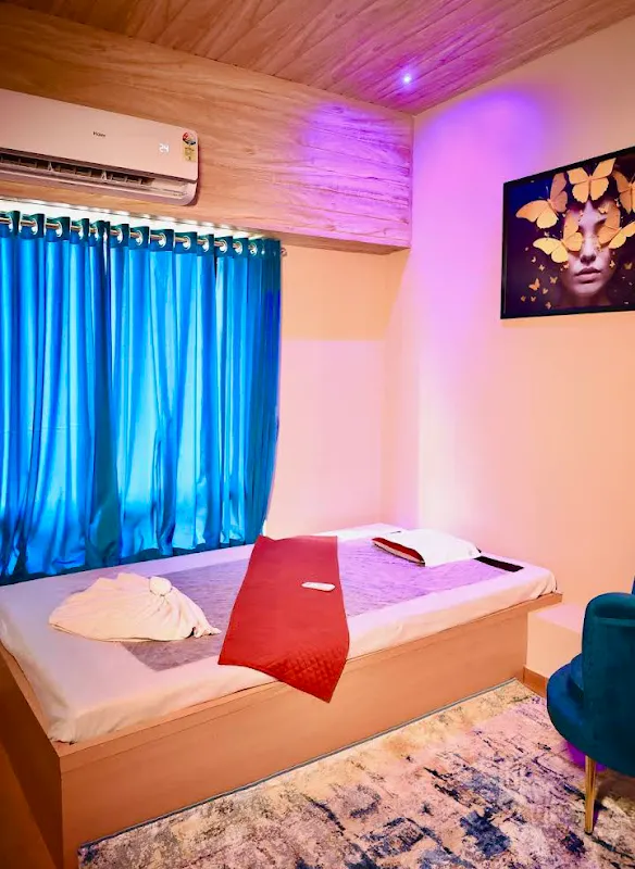 Luxury spa home & hotel service