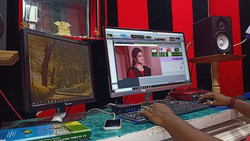 H M R Studios