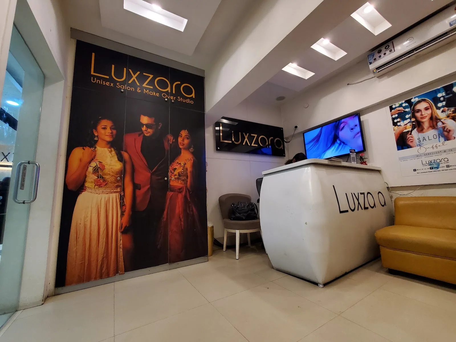 Luxzara