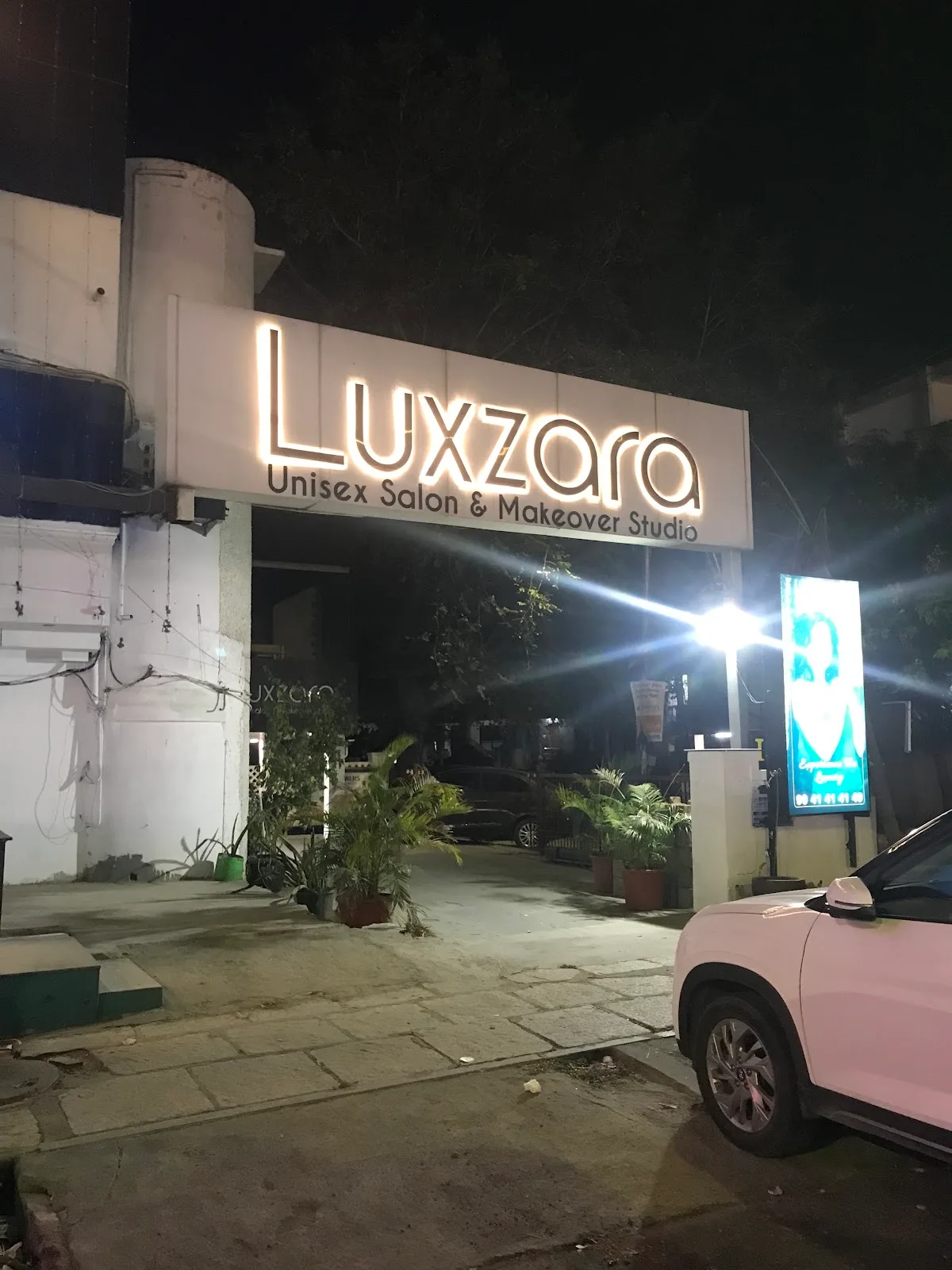 Luxzara