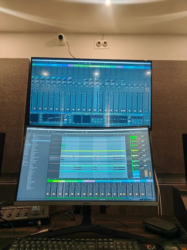 ROSRAJ STUDIO