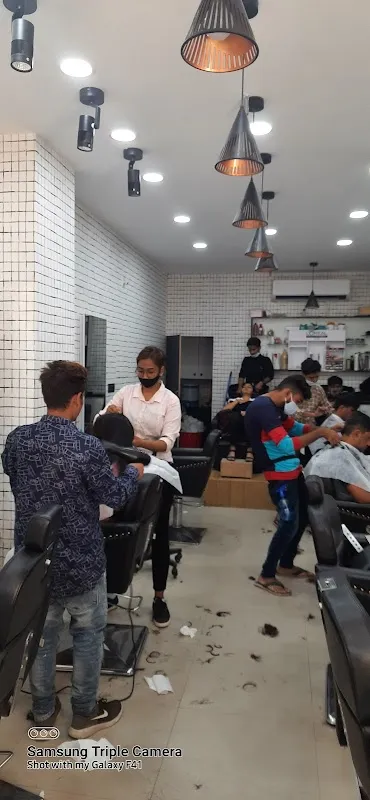 Beloz The Unisex Salon