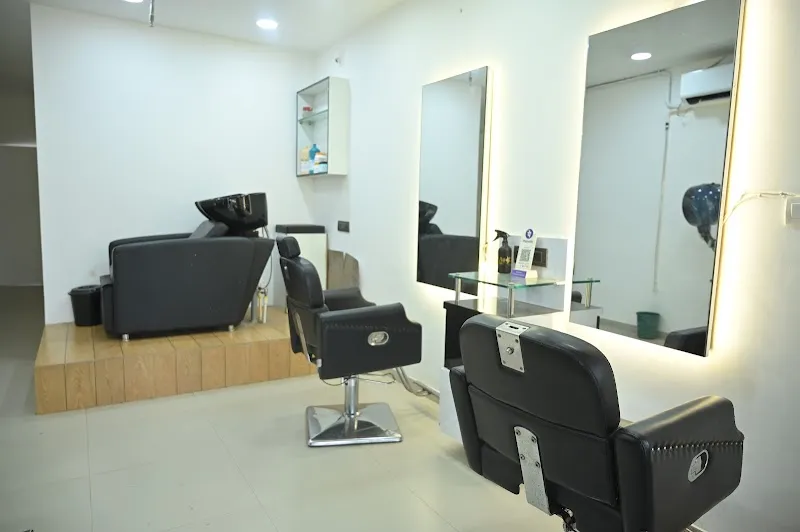 Beloz The Unisex Salon