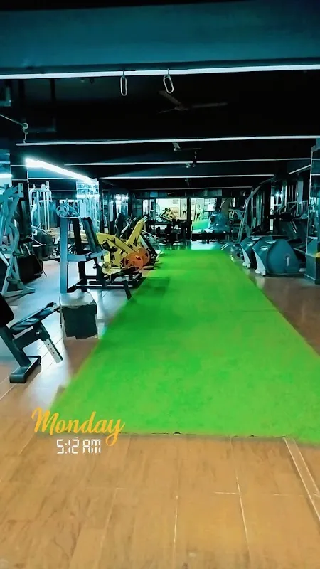 Max Muscle Gym and fitness studios