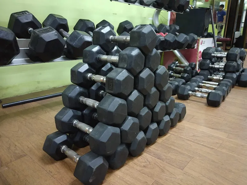 Max Muscle Gym and fitness studios
