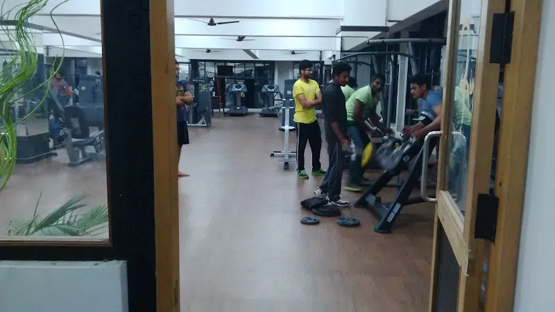 Max Muscle Gym and fitness studios