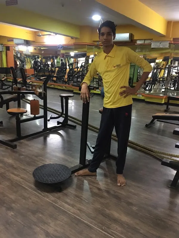 Max Muscle Gym and fitness studios