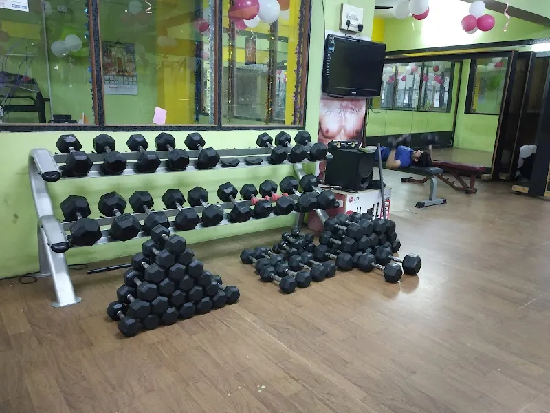Max Muscle Gym and fitness studios